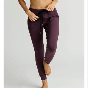 Zyia Plum Unwind Jogger